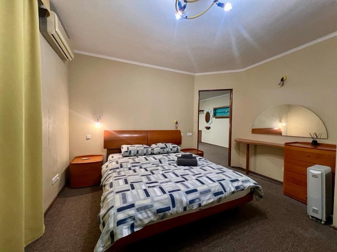 Apartment In The Center Of Kiev Buitenkant foto